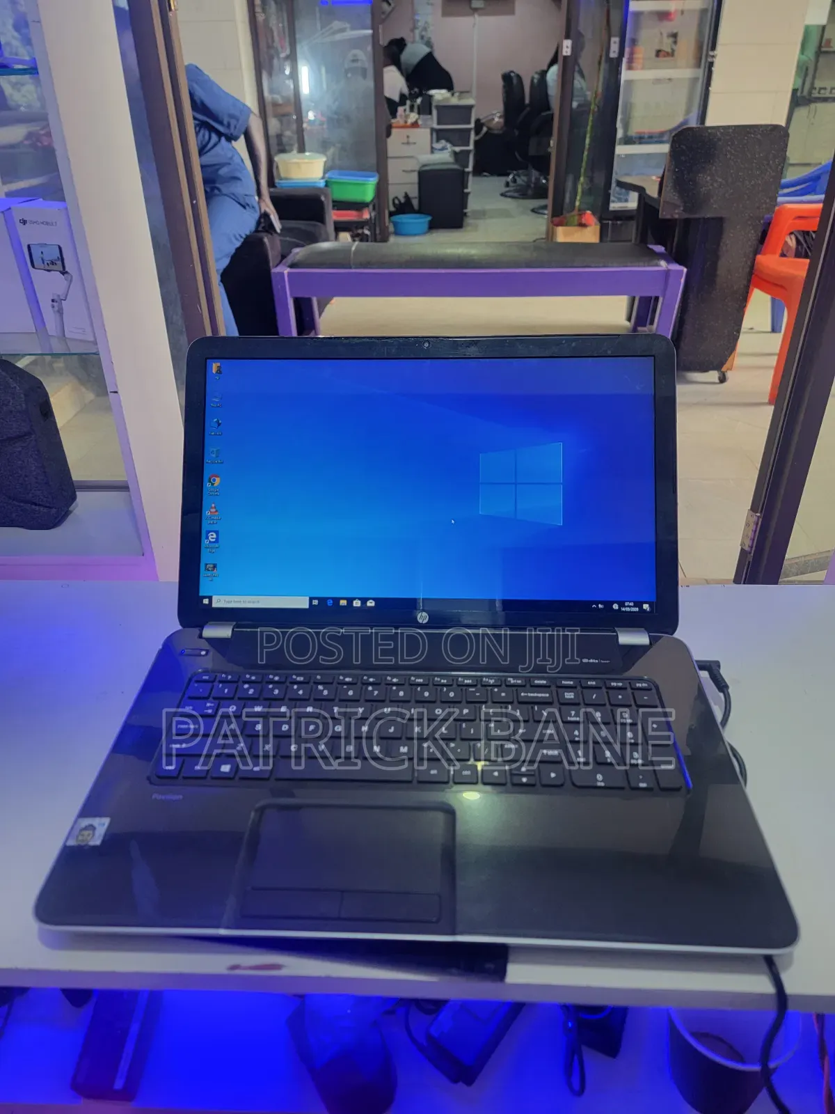 Laptop HP Pavilion 17 4GB Intel Core i3 HDD 160GB