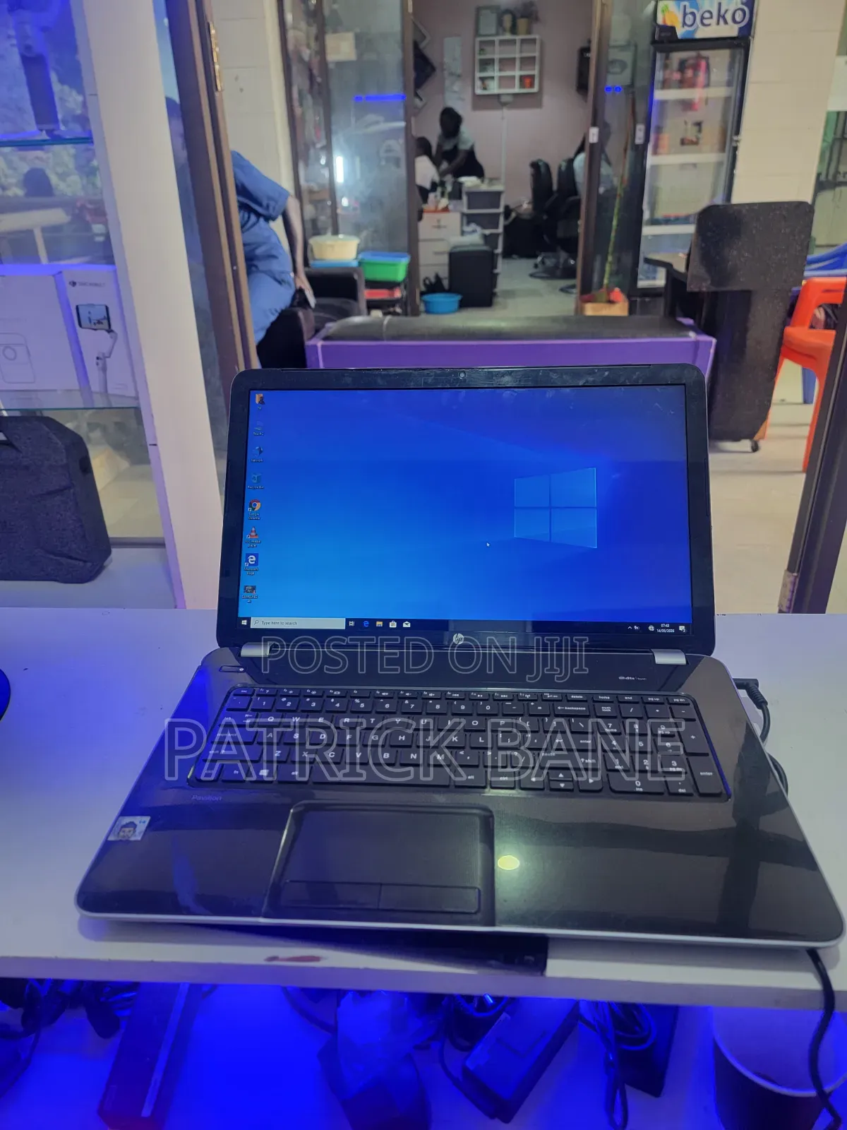 Laptop HP Pavilion 17 4GB Intel Core i3 HDD 160GB