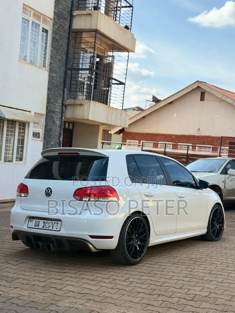 Volkswagen Golf R 5 Door 2012 White