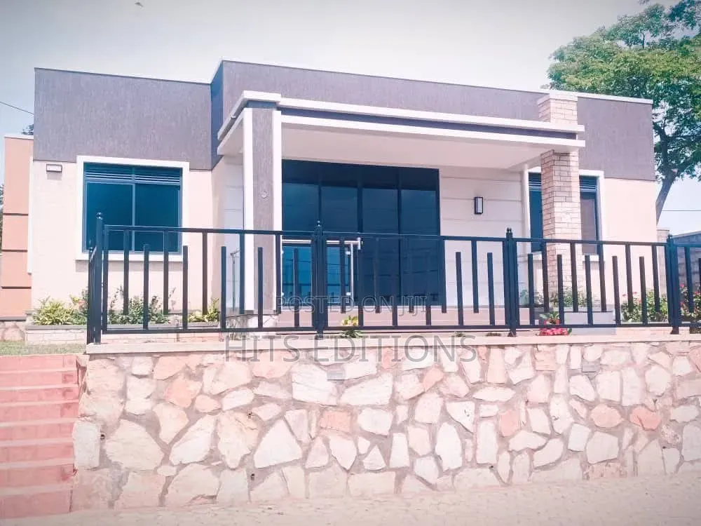 3bdrm Bungalow in Wakiso / Wakiso for sale