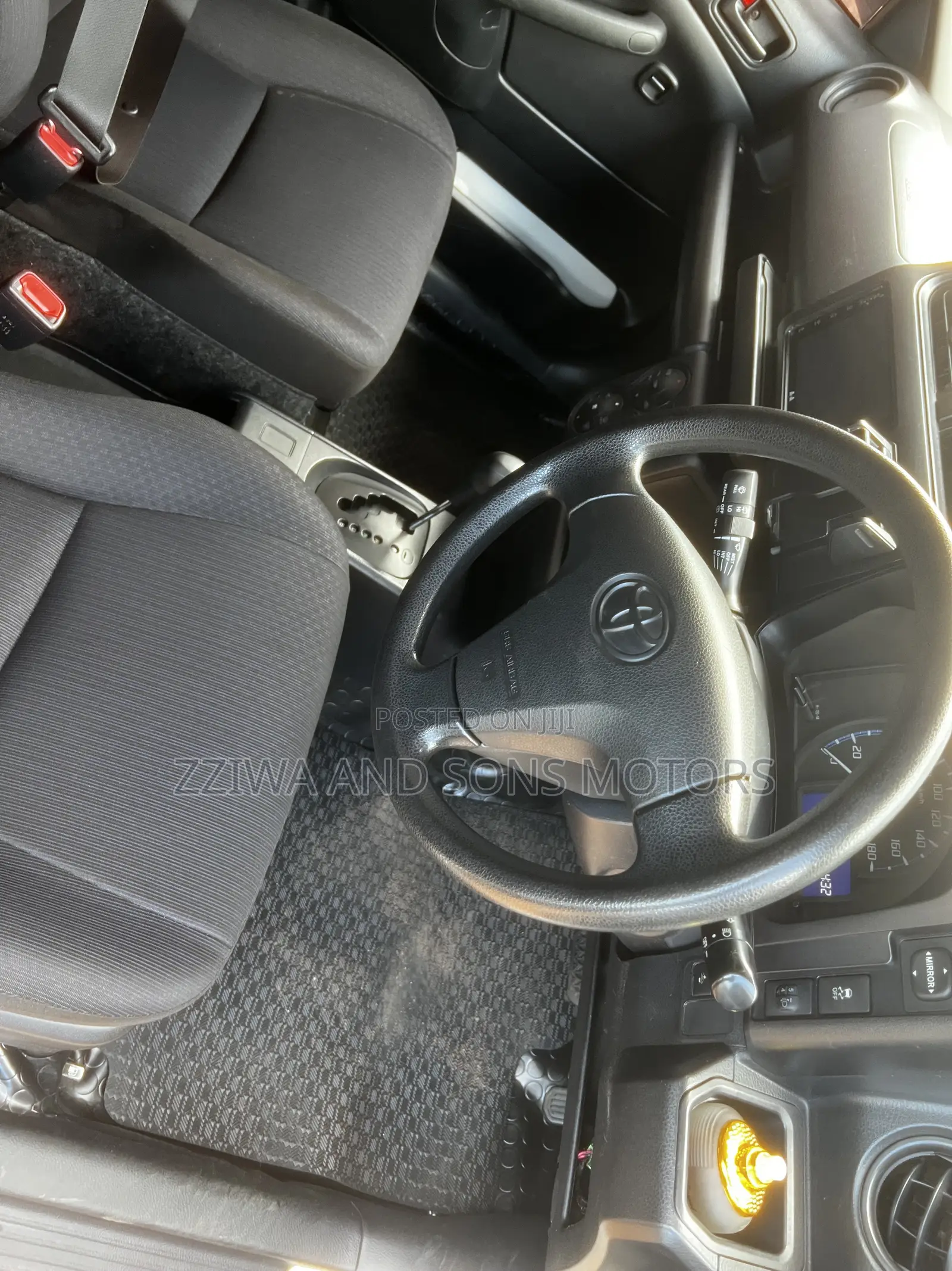 Toyota Probox 1.5 Hybrid F 2020 White