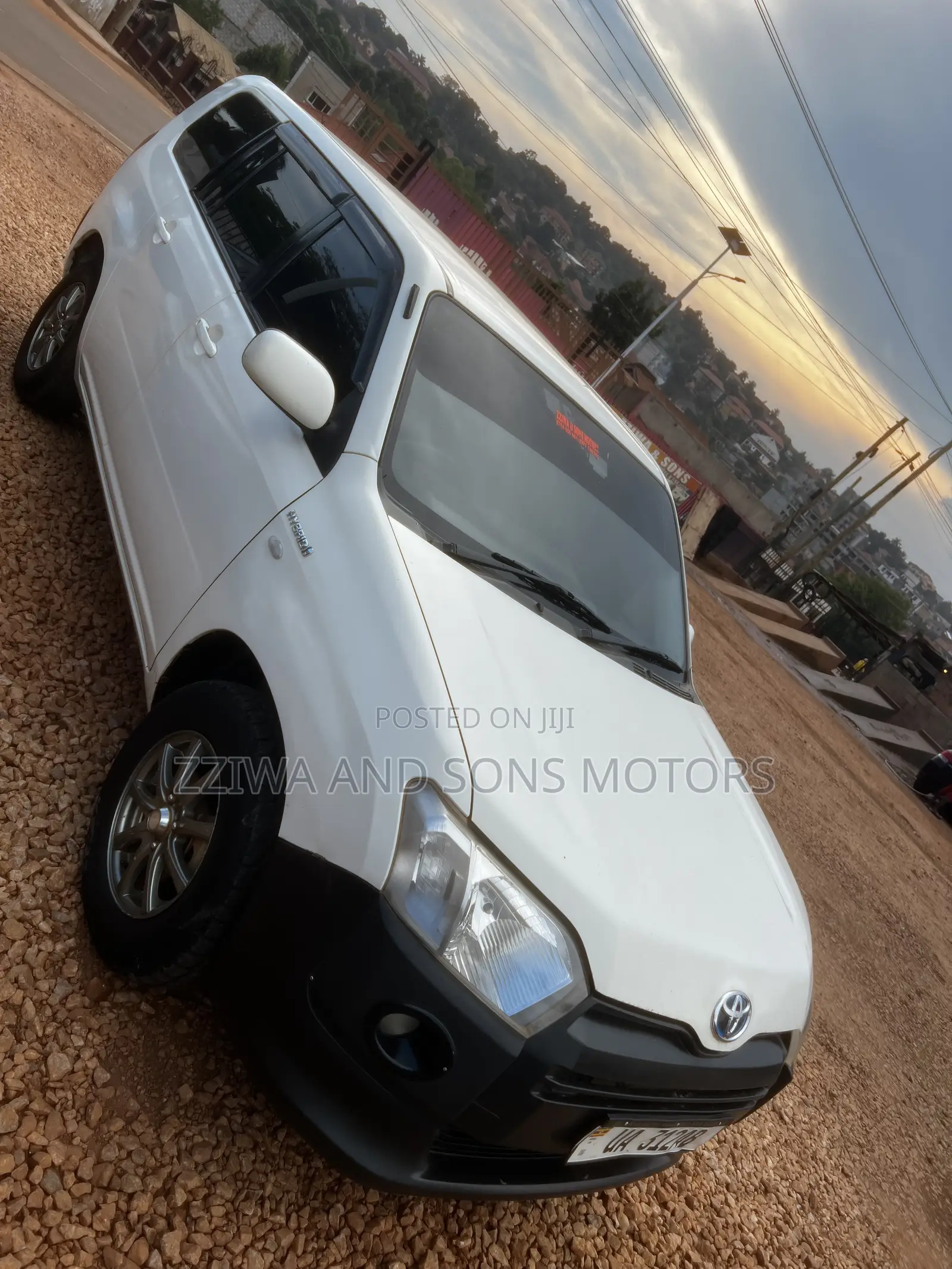 Toyota Probox 1.5 Hybrid F 2020 White