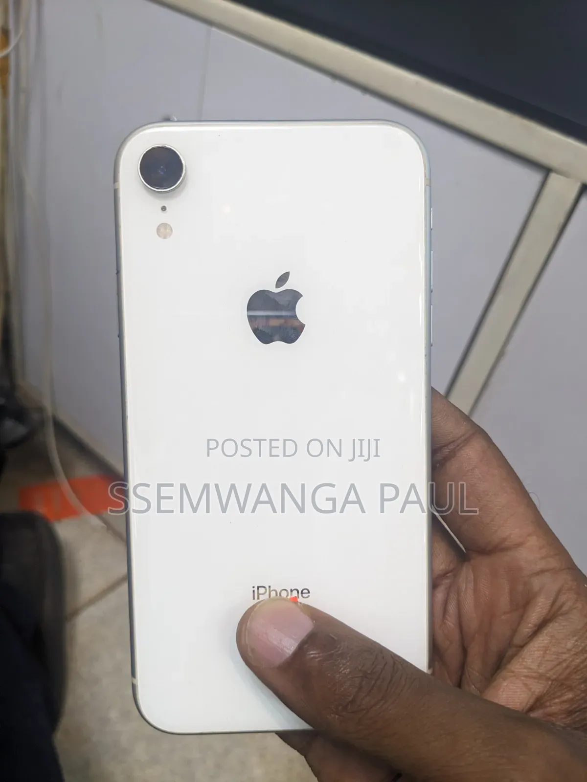 Apple iPhone XR 64 GB White