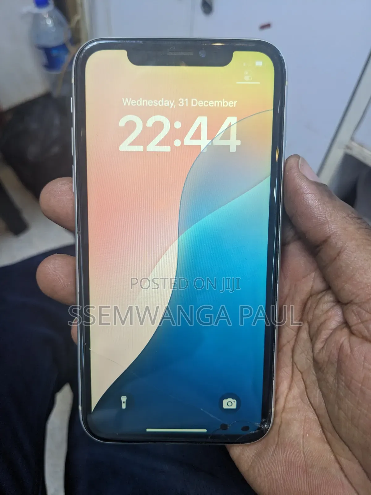 Apple iPhone XR 64 GB White