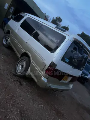 Toyota Grand HiAce Limited 3.0 Diesel Turbo RWD 8-Seater 2002 Brown