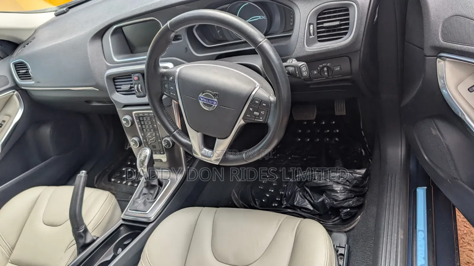 Volvo V40 2018 Blue