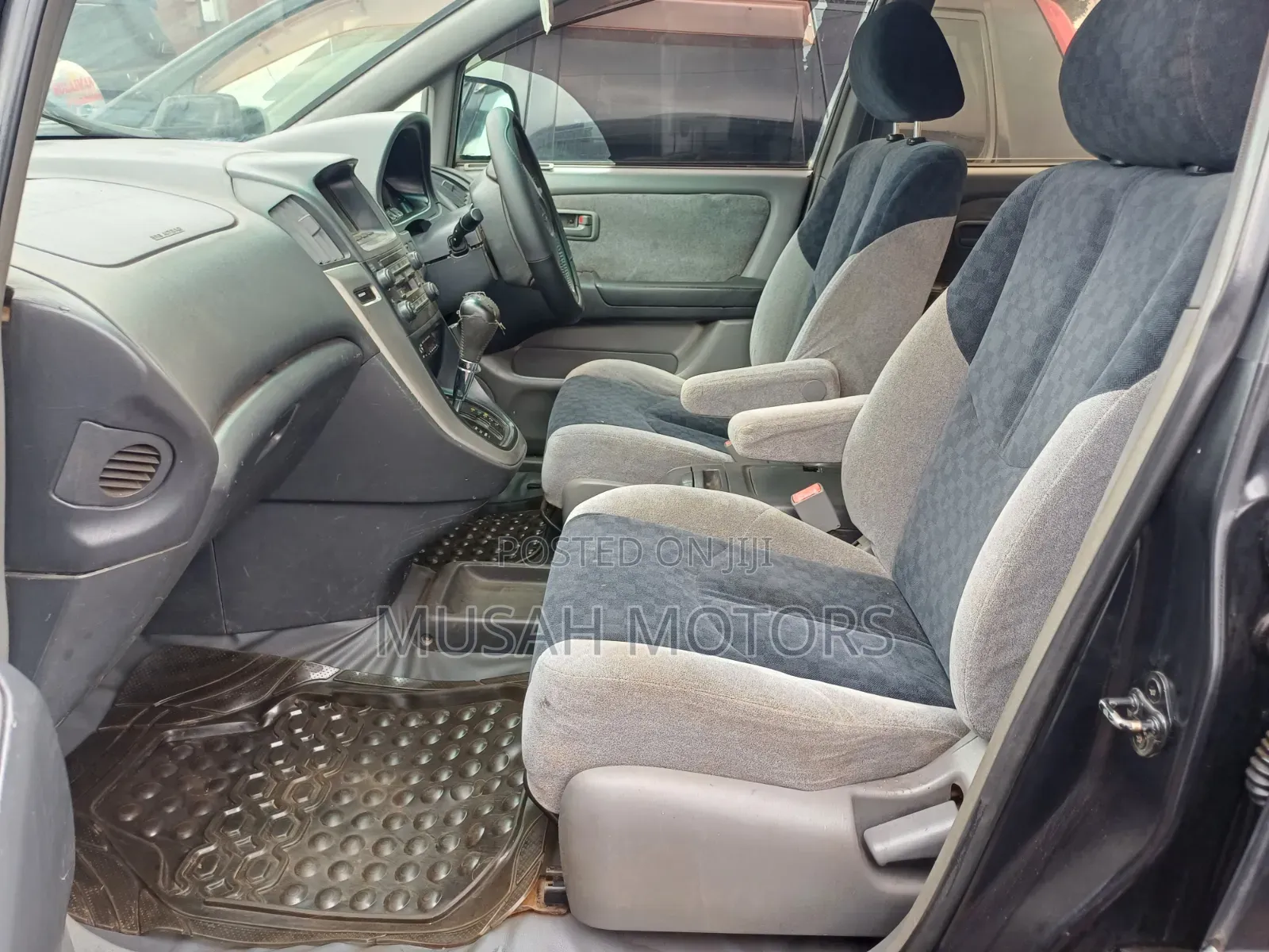 Toyota Harrier 1998 Black
