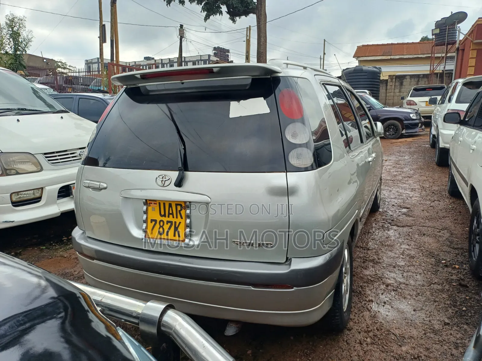 Toyota Raum 1998 Silver