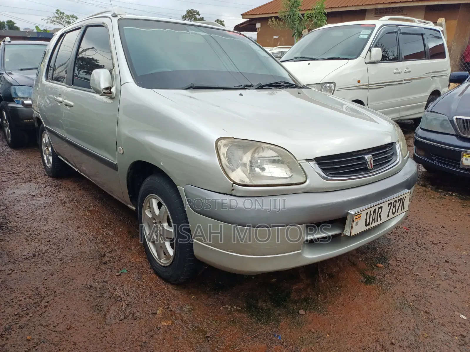 Toyota Raum 1998 Silver