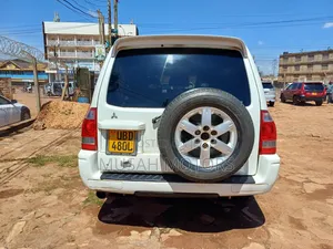 Mitsubishi Pajero 2005 Pearl