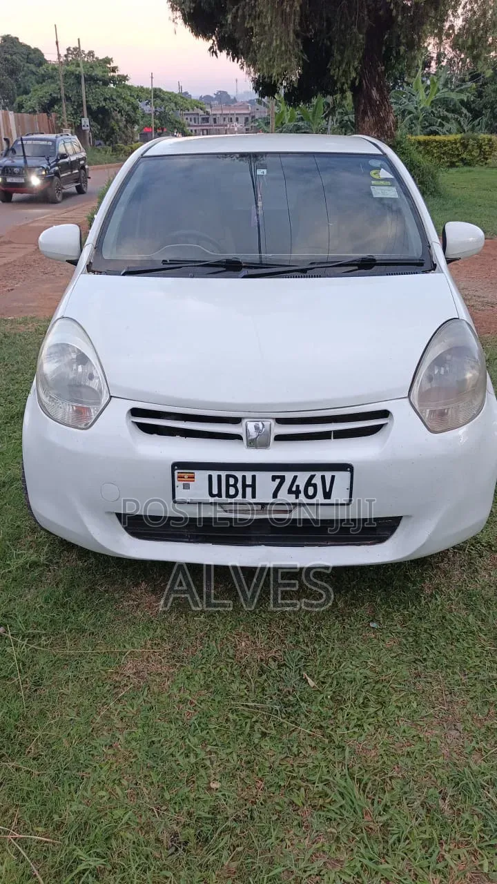 Toyota Passo 2012 White