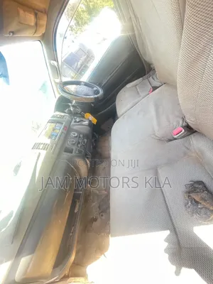 Toyota HiAce 2008 Silver