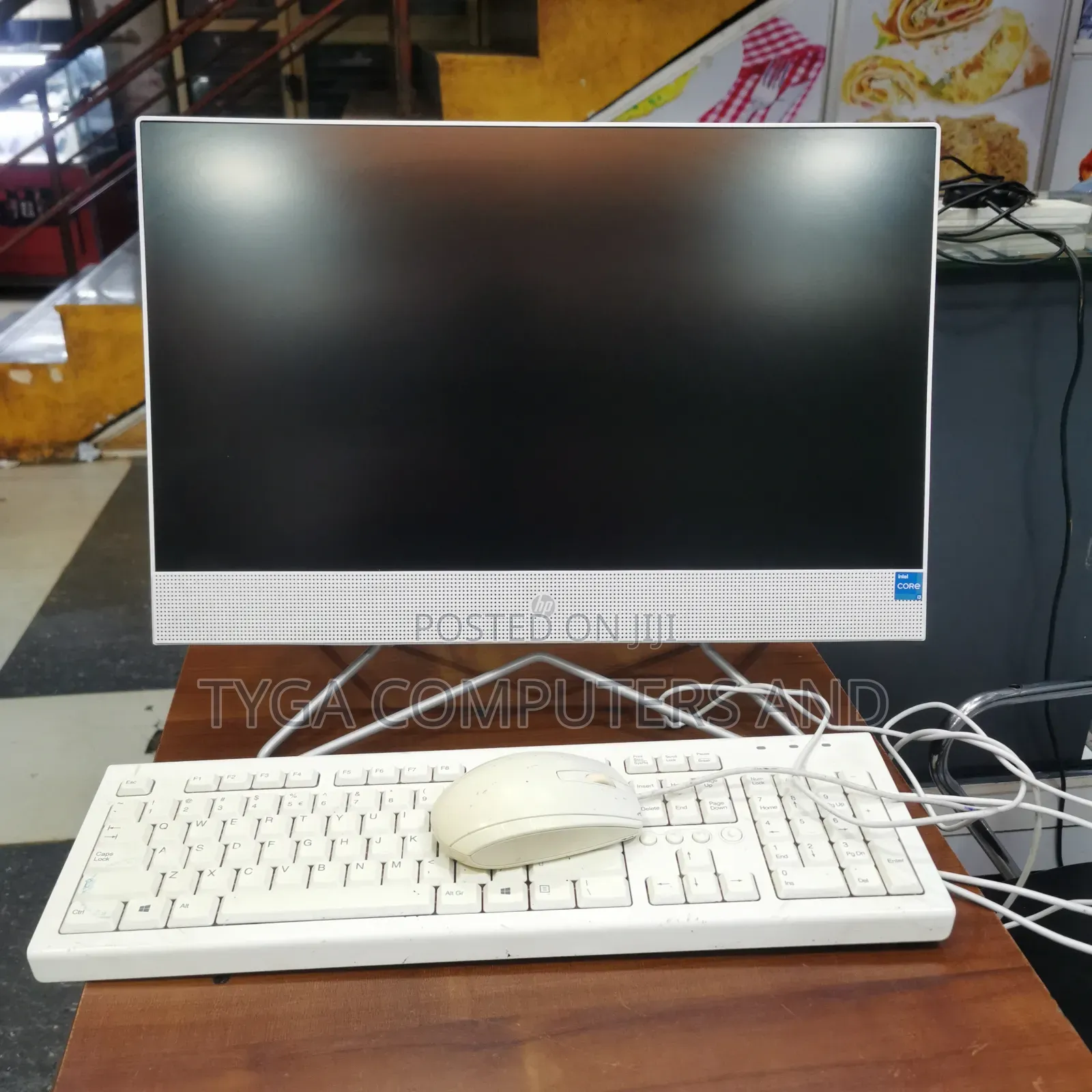 Desktop Computer HP AiO 22 8GB Intel Core i3 SSD 256GB
