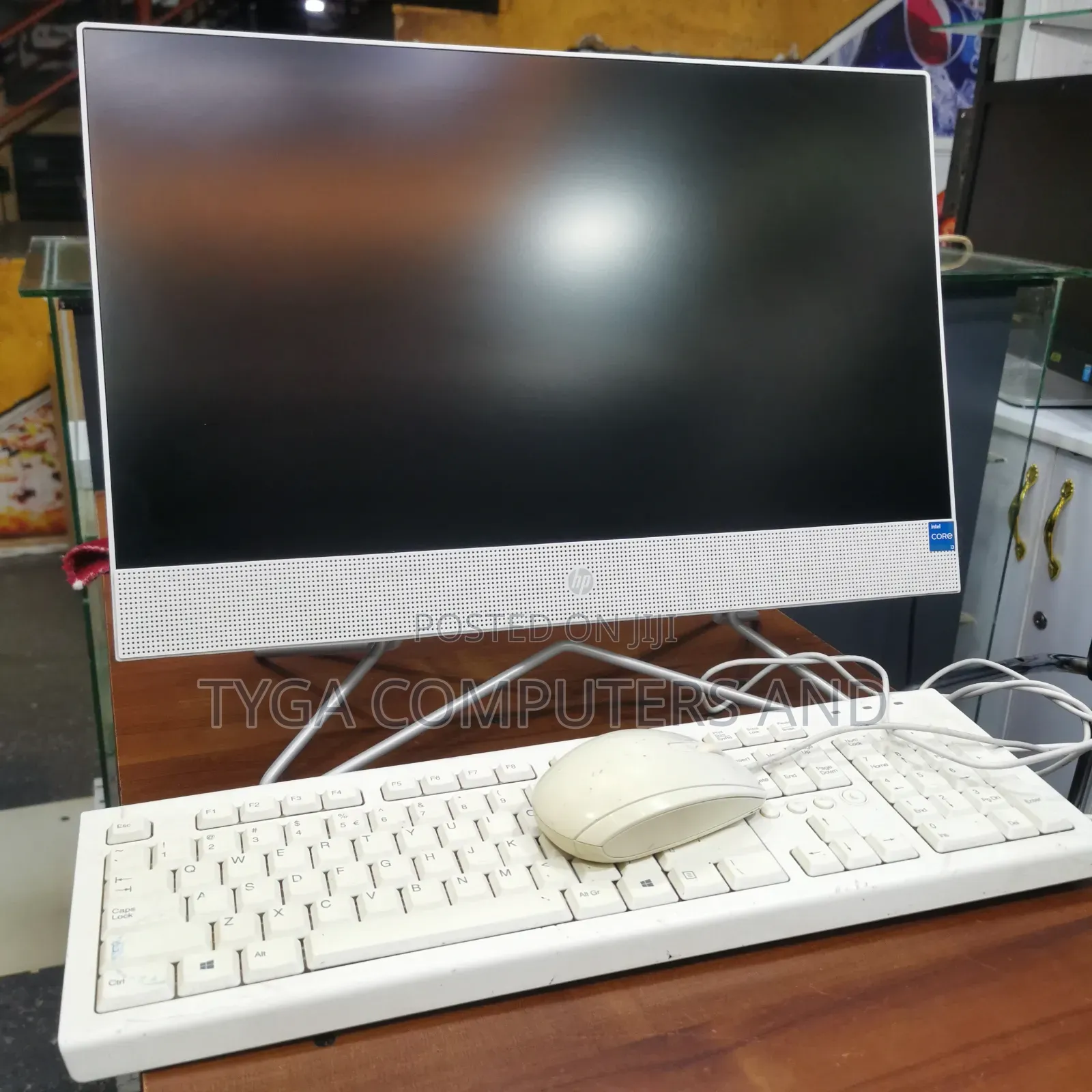 Desktop Computer HP AiO 22 8GB Intel Core i3 SSD 256GB