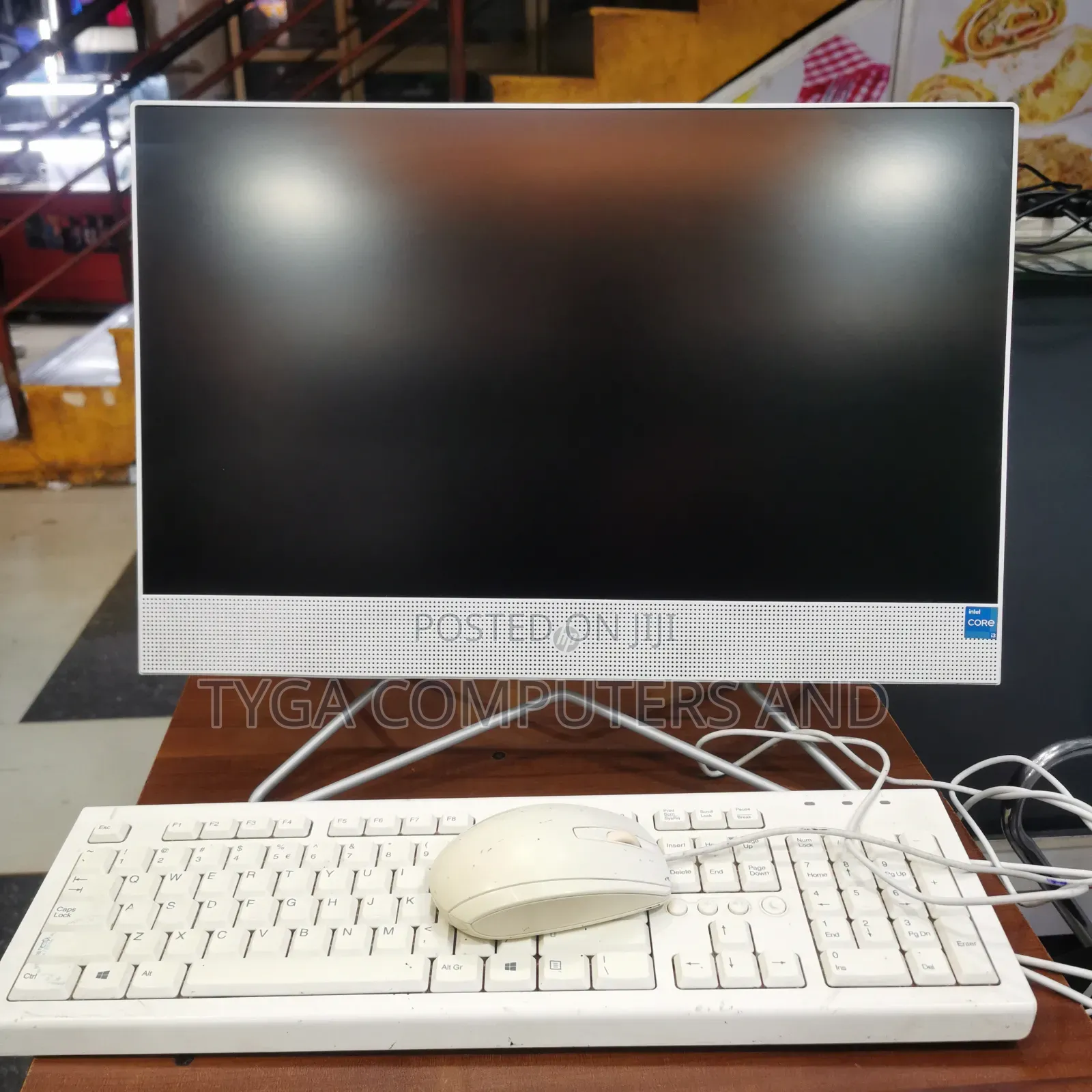 Desktop Computer HP AiO 22 8GB Intel Core i3 SSD 256GB