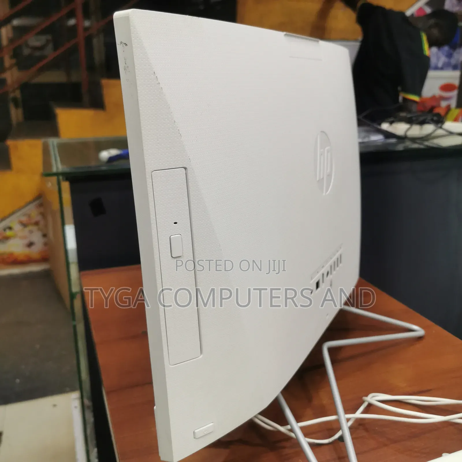 Desktop Computer HP AiO 22 8GB Intel Core i3 SSD 256GB