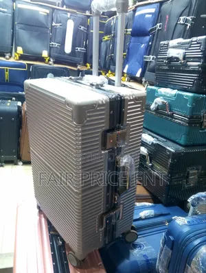 Suitcases. Small ( Gray)