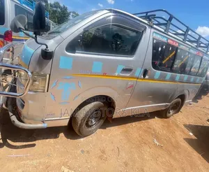 Toyota HiAce 2008 Silver