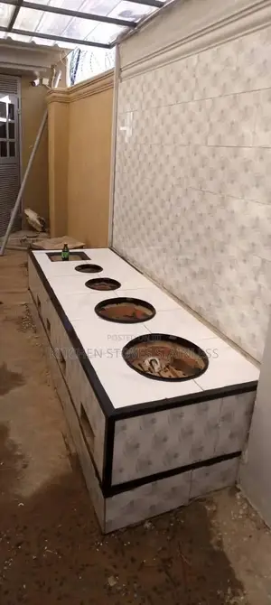 4-Burner Institutional Energy Saving Stove With a Grill