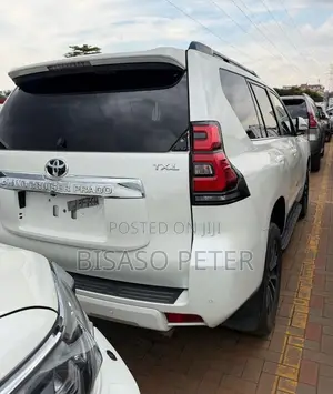 Toyota Land Cruiser Prado 2.8 2021 White