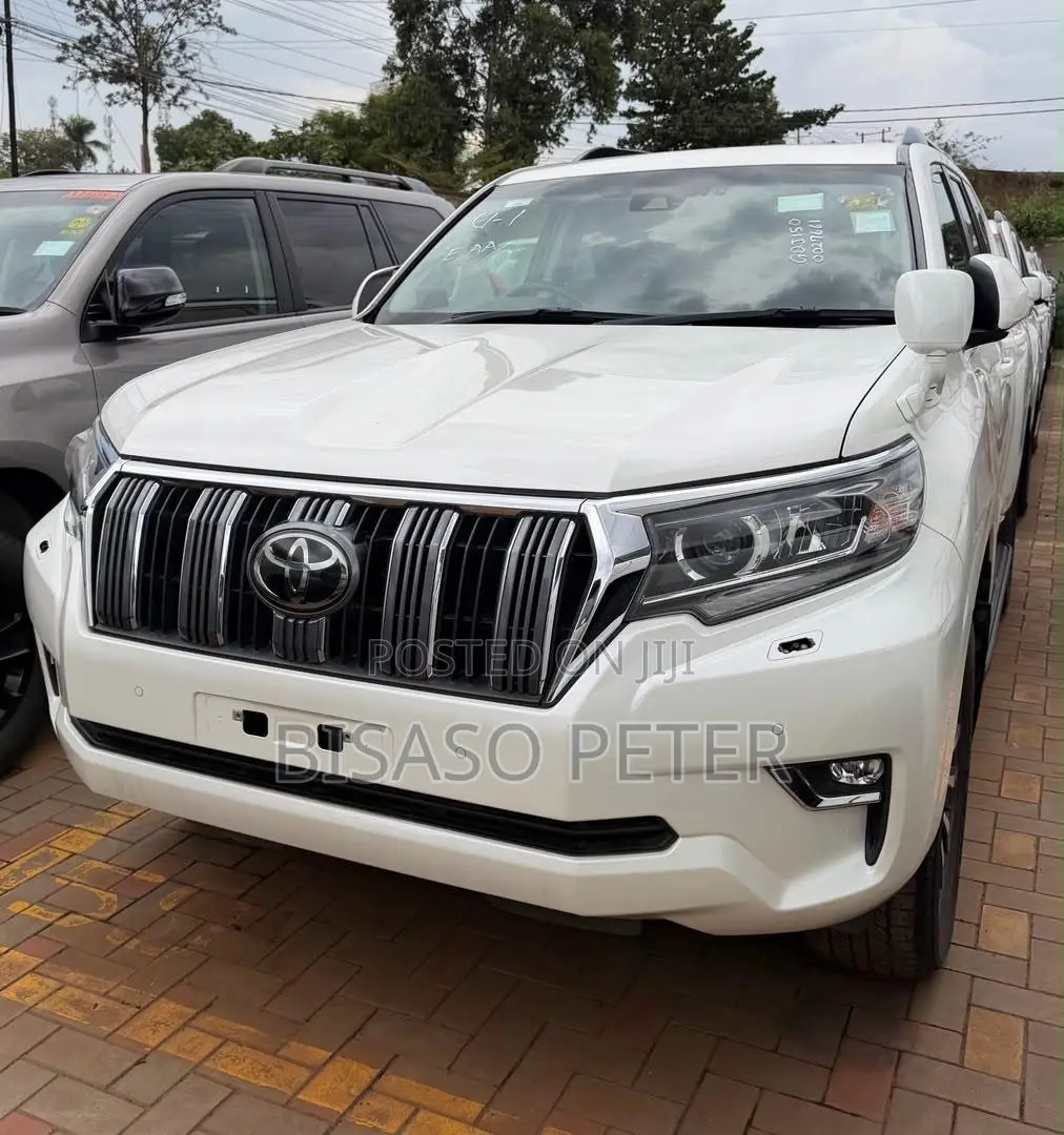 Toyota Land Cruiser Prado 2.8 2021 White