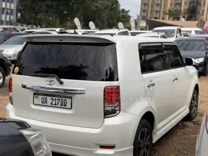 Toyota Corolla Rumion 2011 White