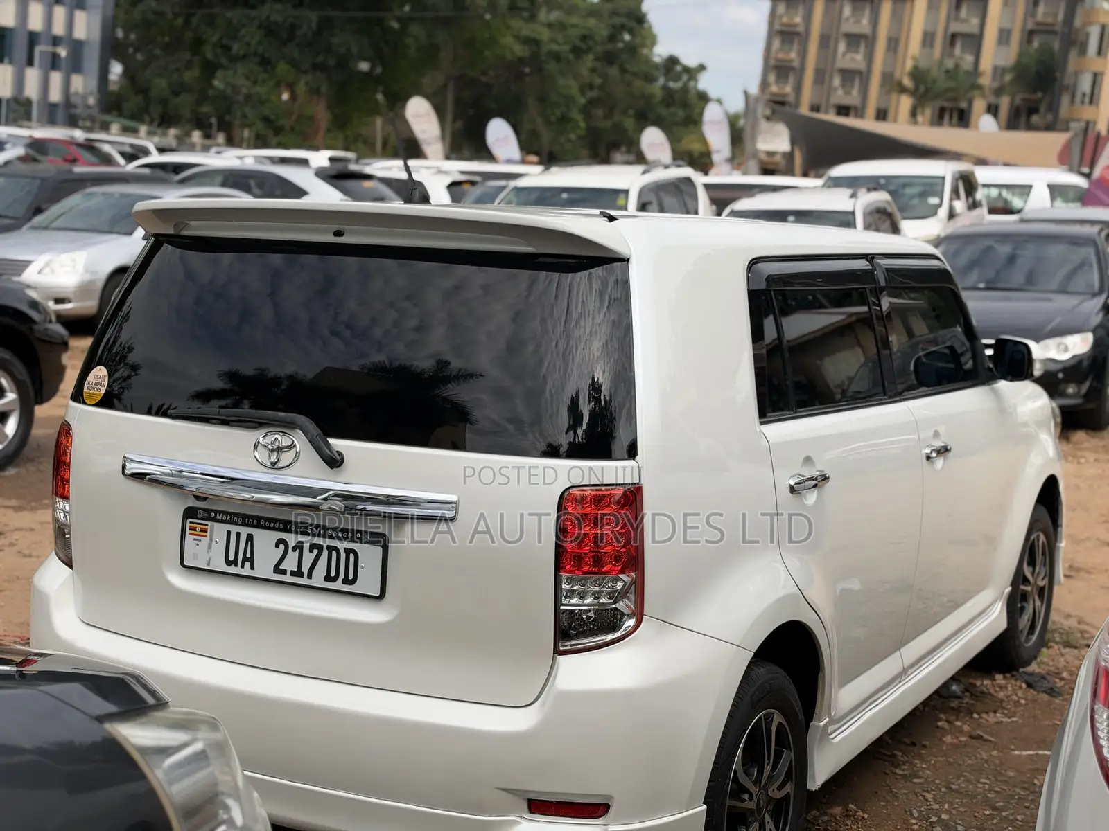 Toyota Corolla Rumion 2011 White