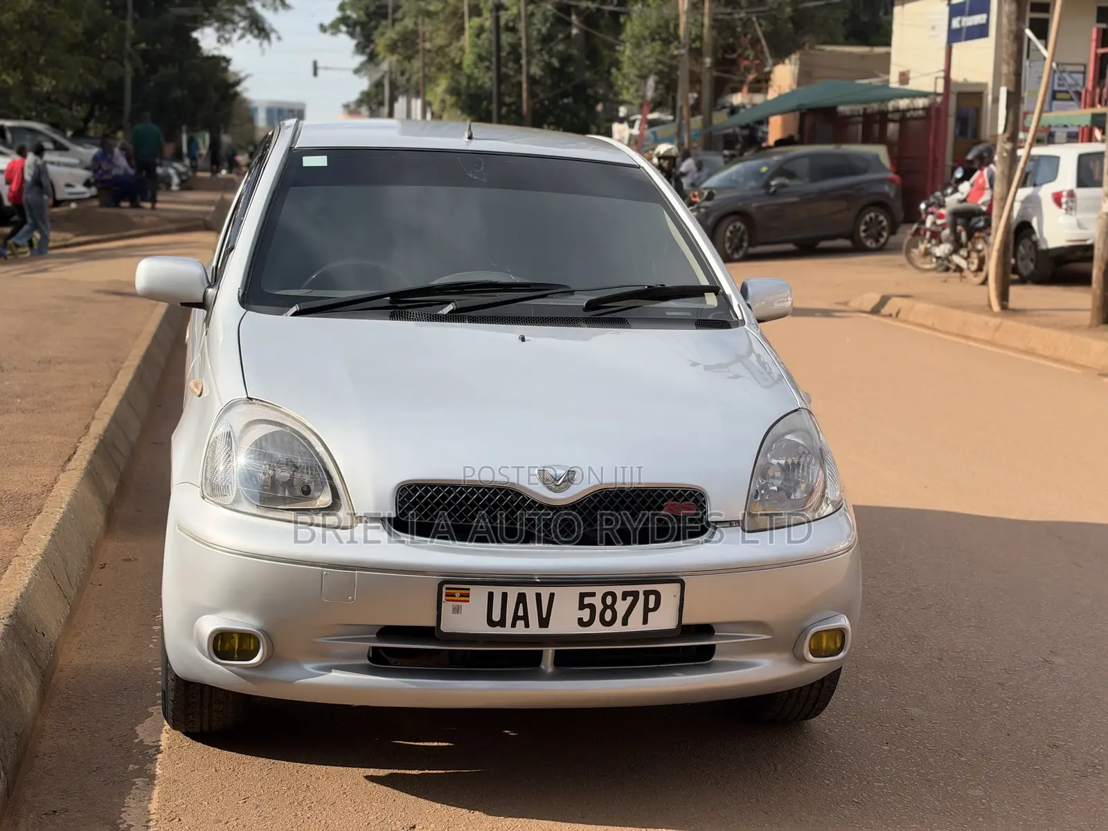 Toyota Vitz 2005 Gray