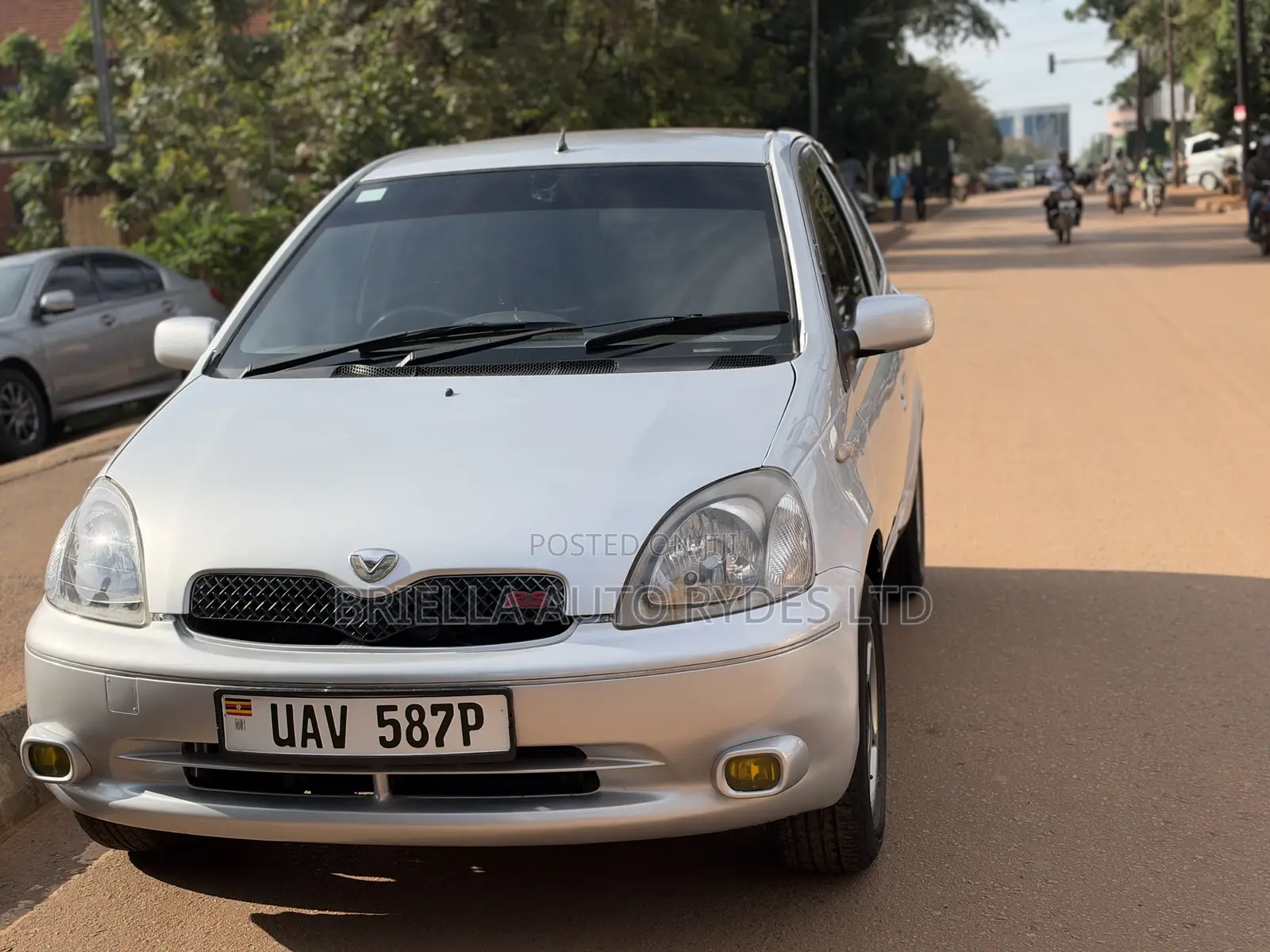 Toyota Vitz 2005 Gray
