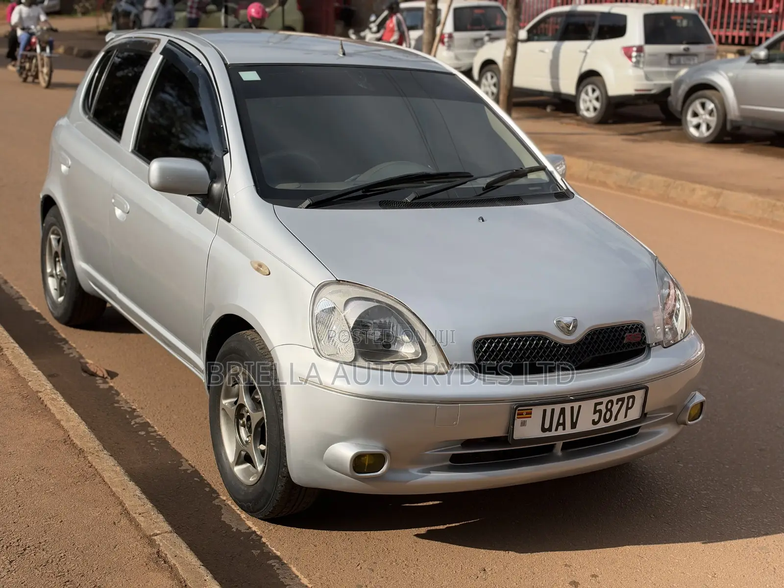 Toyota Vitz 2005 Gray