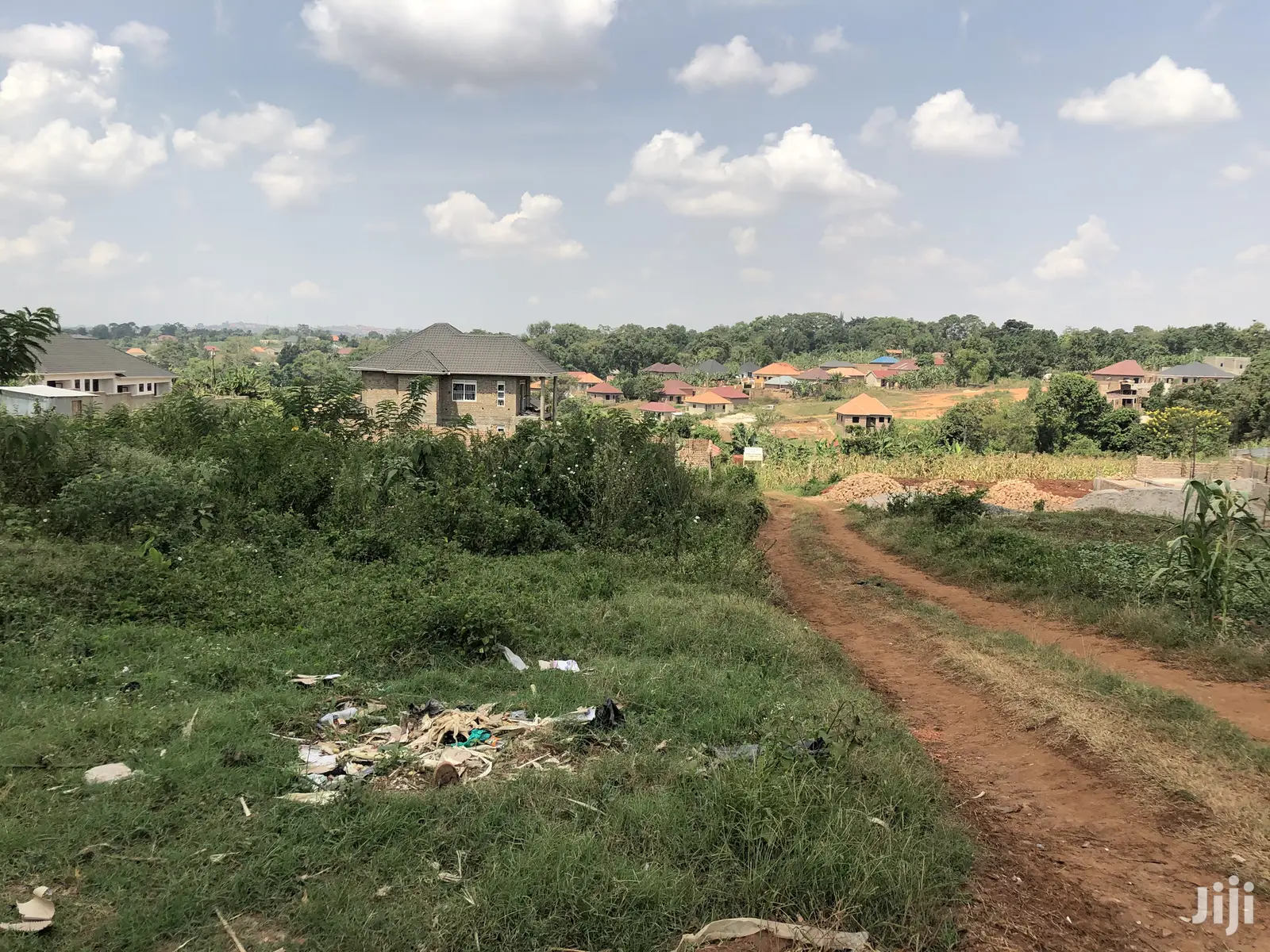 Nakwero Pretty Plot Near the Main Road for Sell