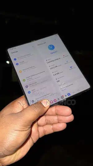 New Samsung Z 16 GB Gray