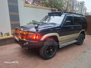 Isuzu Trooper 1999 Blue