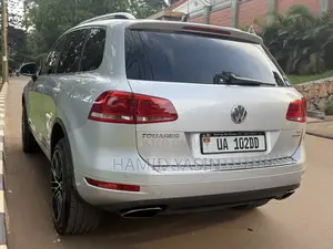 Volkswagen Touareg 2013 Silver