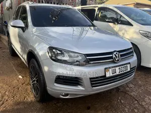 Volkswagen Touareg 2013 Silver