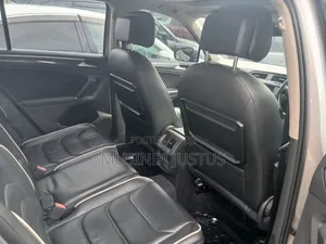 Volkswagen Tiguan 2016 Gray