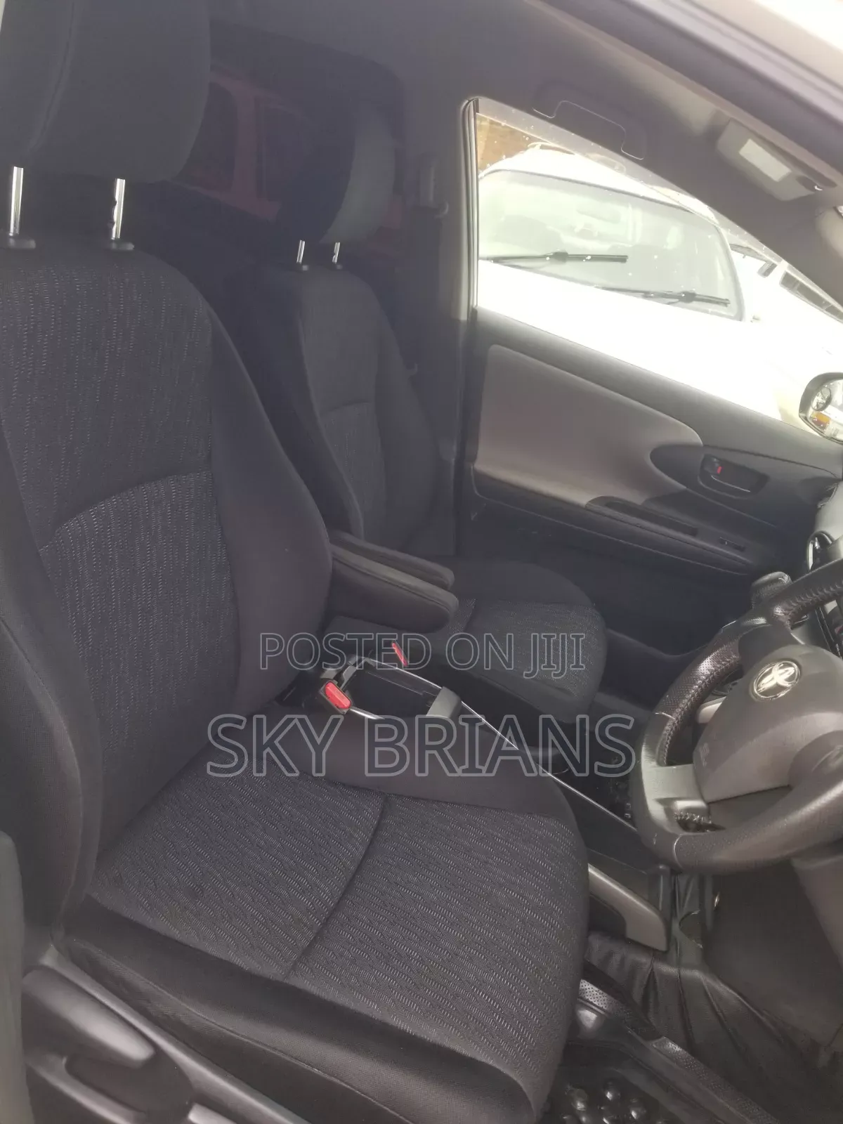 Toyota Wish 2011 White