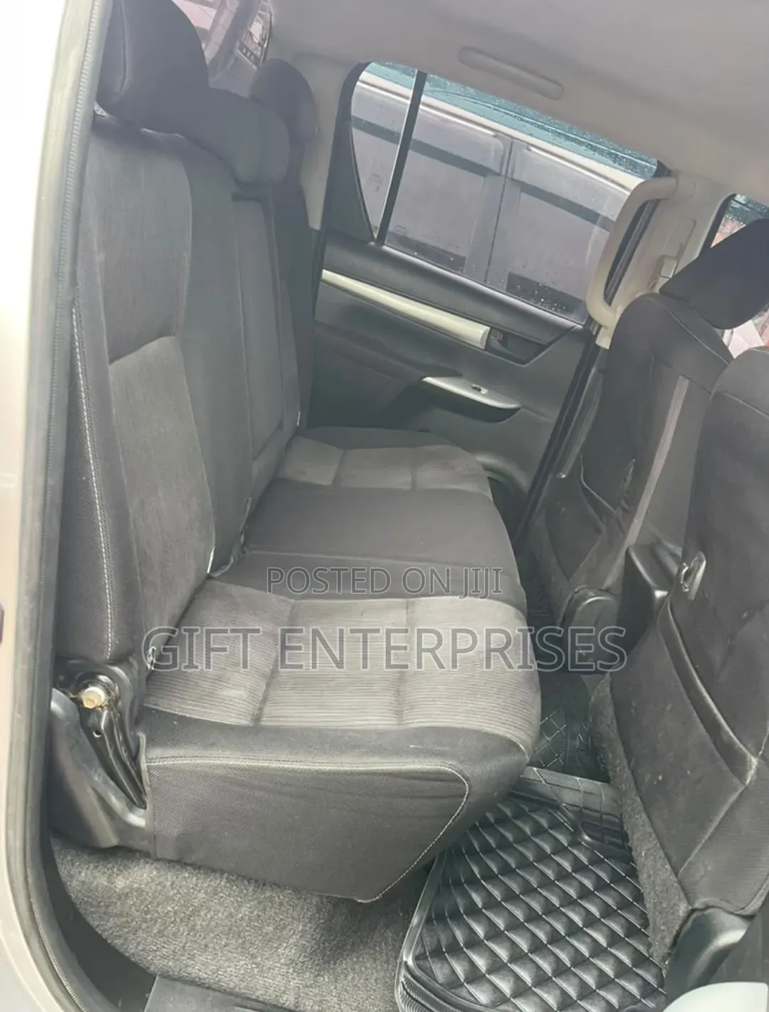 Toyota Hilux 2015 Gray