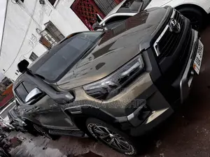 Toyota Hilux 2020 Green