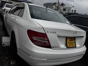 Mercedes-Benz C200 2013 White