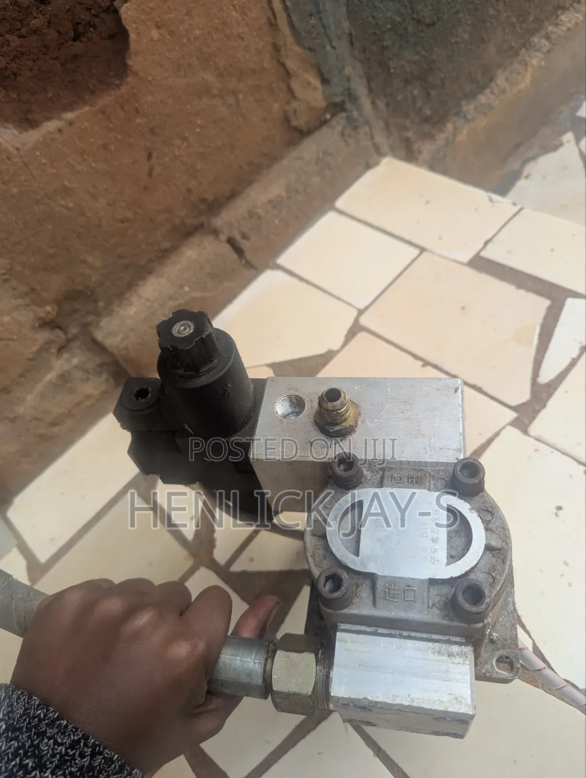 Bread Devider Machine Hydraulic Pump and Solenoid Direction Controls