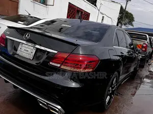 Mercedes-Benz E300 2015 Black