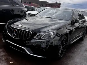 Mercedes-Benz E300 2015 Black