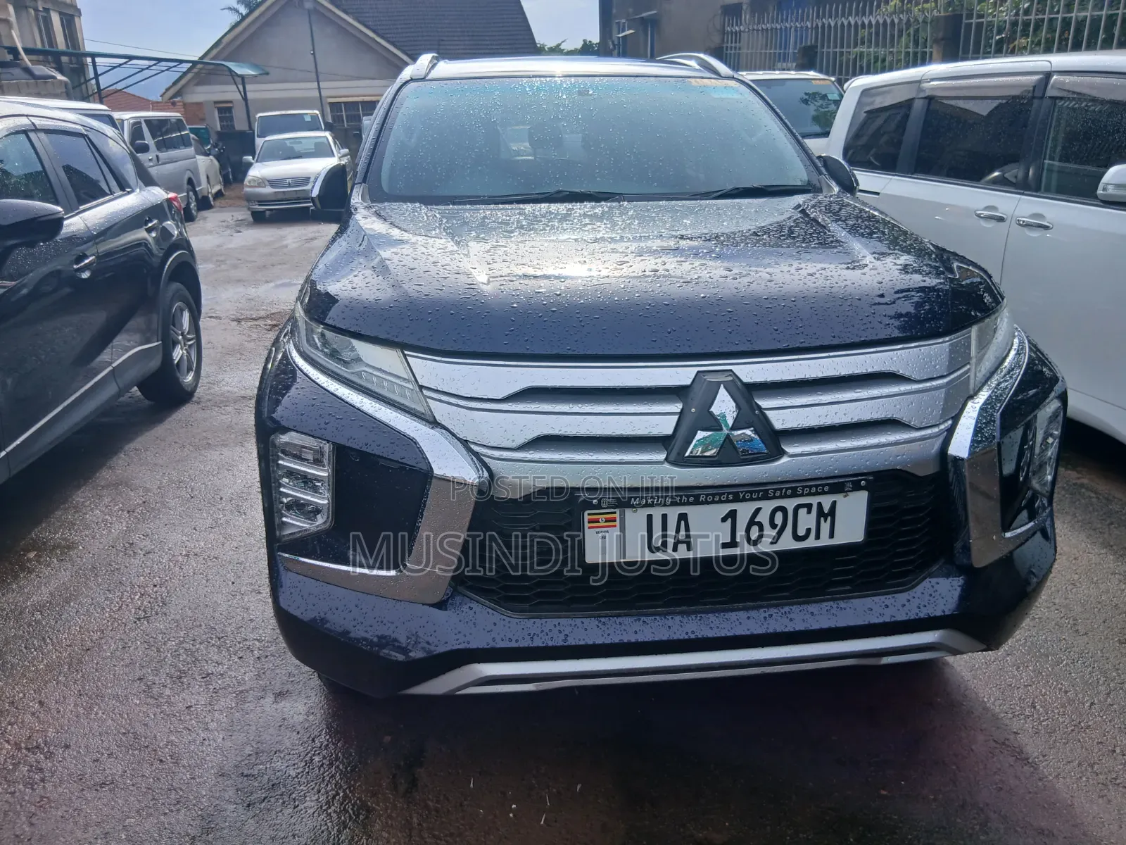 Mitsubishi Pajero Sport 2018 Blue