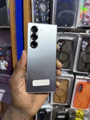 Samsung Galaxy Z Fold6 256 GB Gold