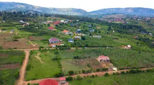 100×100ft Plot for Sale in Rwobuyenje, Mbarara City – UGX 42M