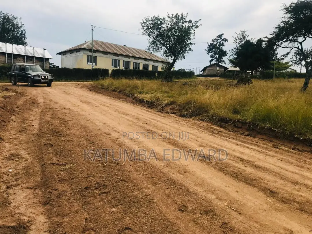 100×100ft Plot for Sale in Rwobuyenje, Mbarara City – UGX 42M