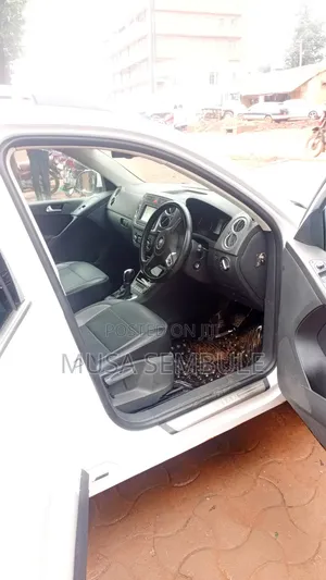 Volkswagen Tiguan S 4Motion 2010 White