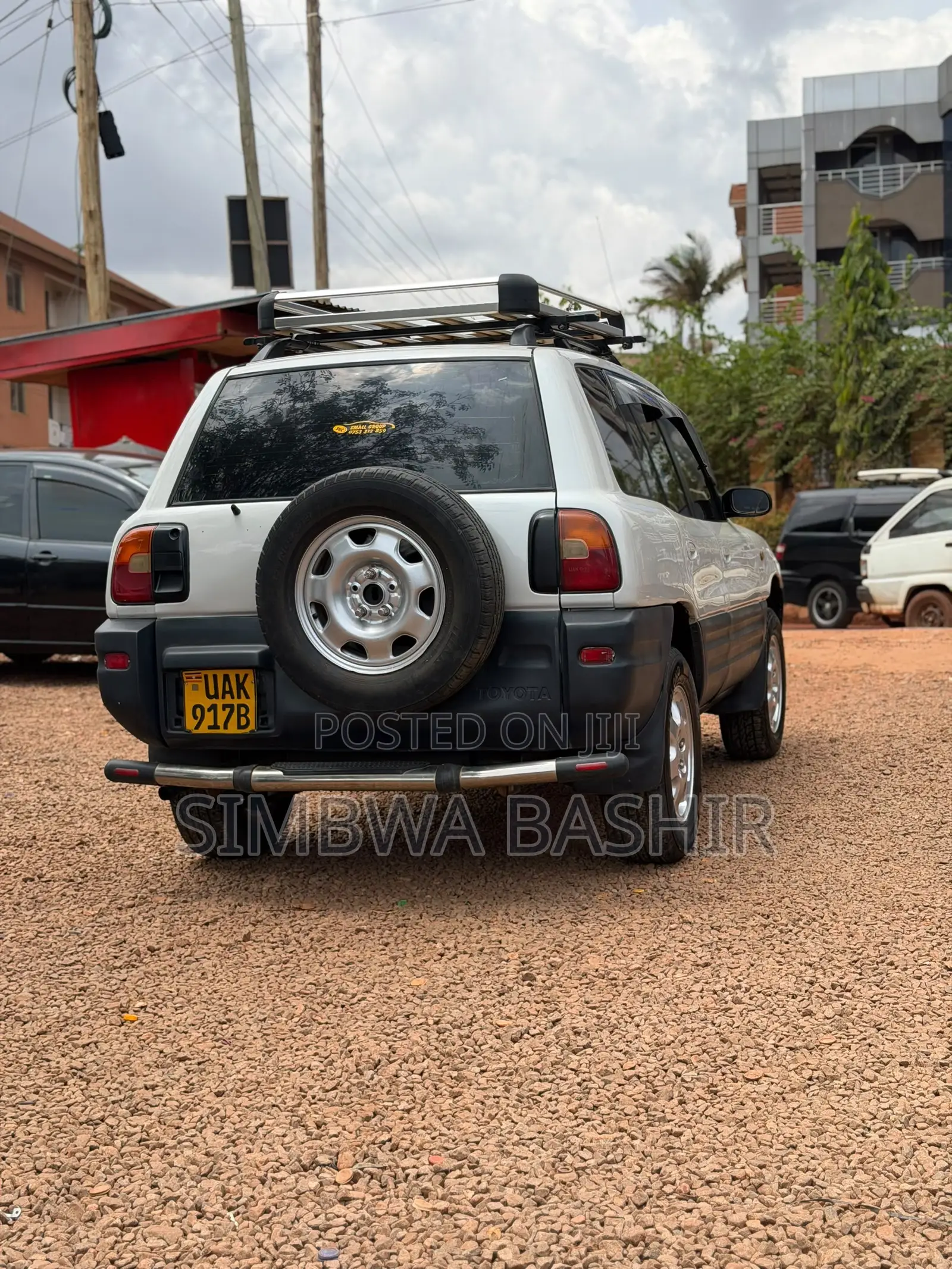 Toyota RAV4 1999 White