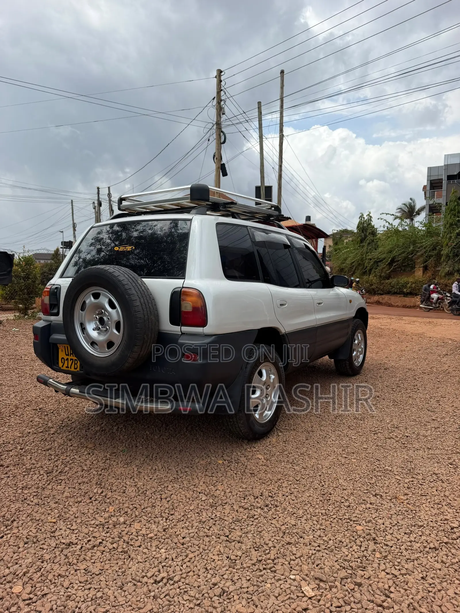 Toyota RAV4 1999 White